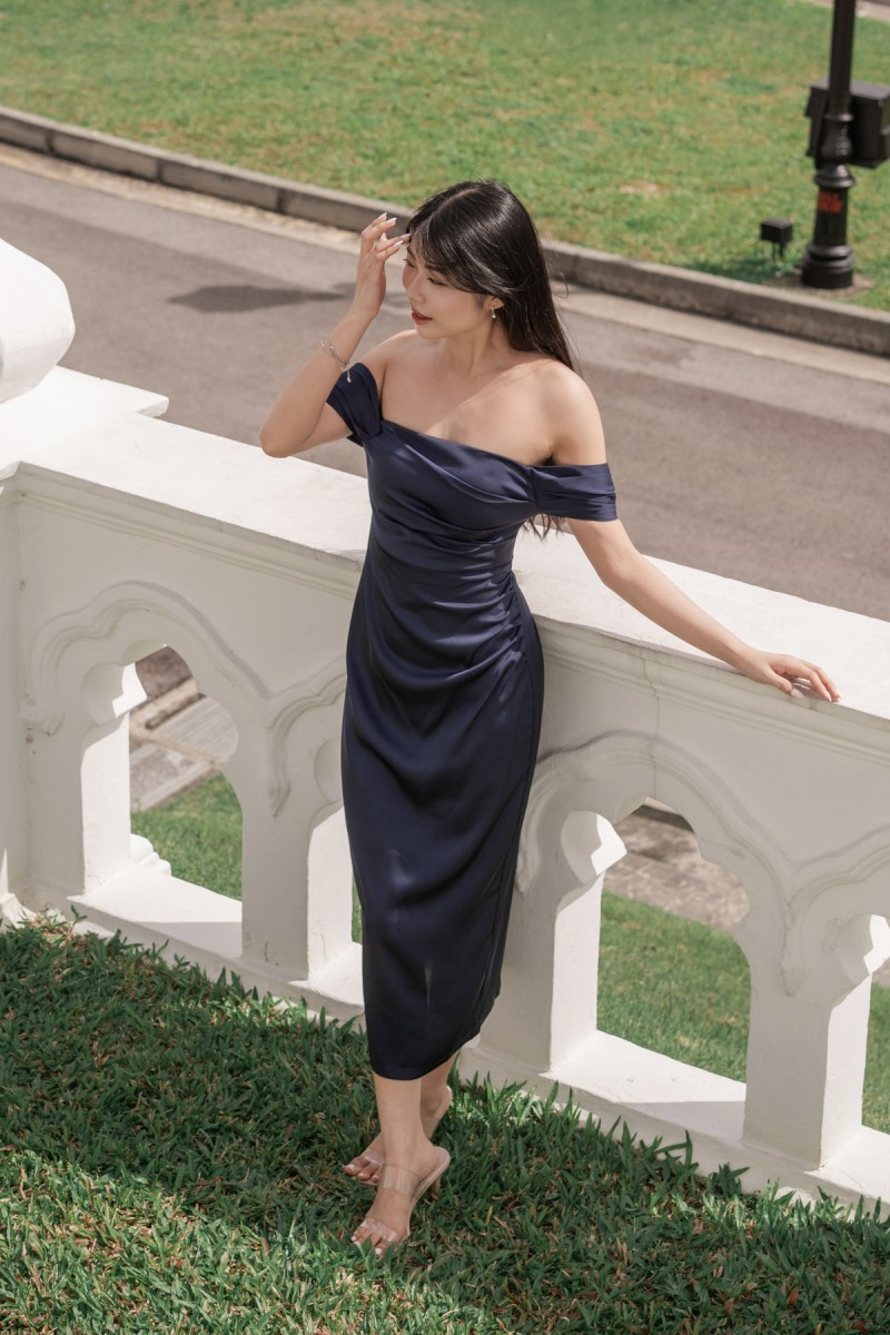 Mirelda Off-Shoulder Padded Dress in Navy