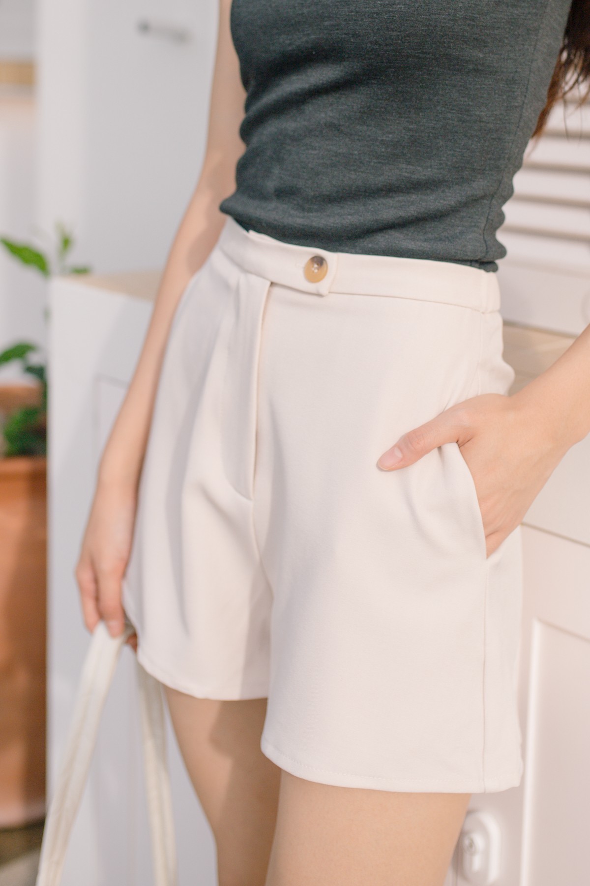★GLOWNY★ BUTTON FLY MINI SHORTS (WHITE) MUSINSA | GLOWNY BUTTON FLY MINI SHORTS (WHITE)