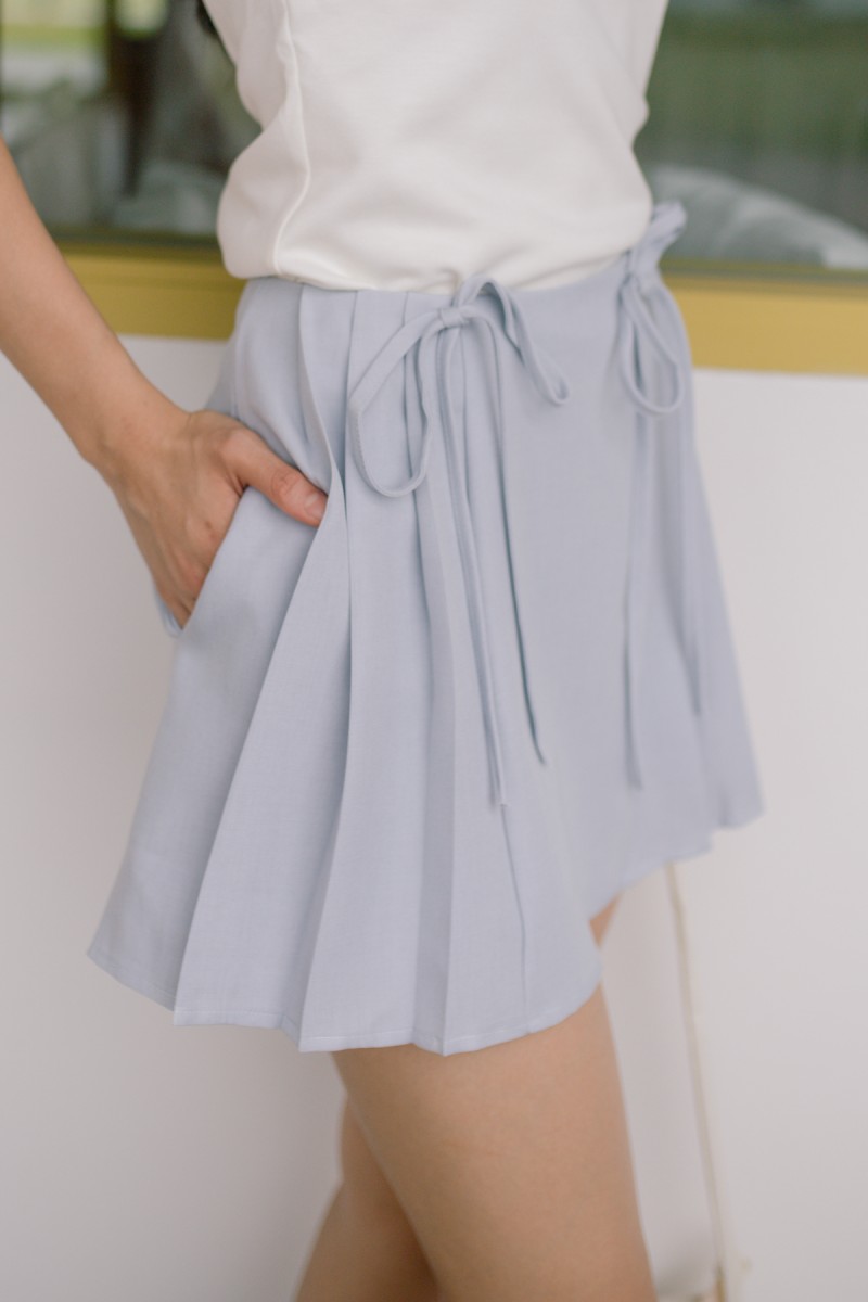 Serve Pleated Ribbon Skorts in Blue