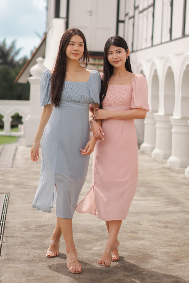 Elvera Pleated Puff Dress in Blue