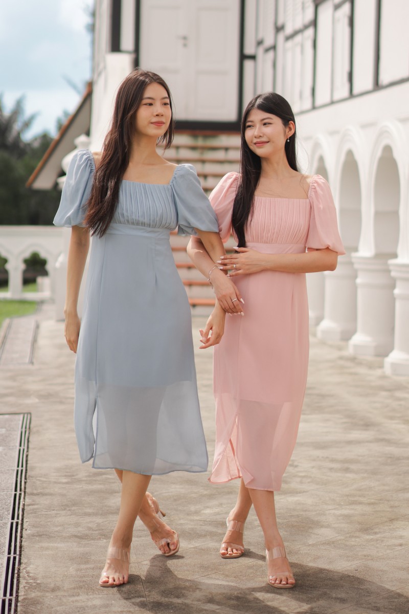 Elvera Pleated Puff Dress in Blue