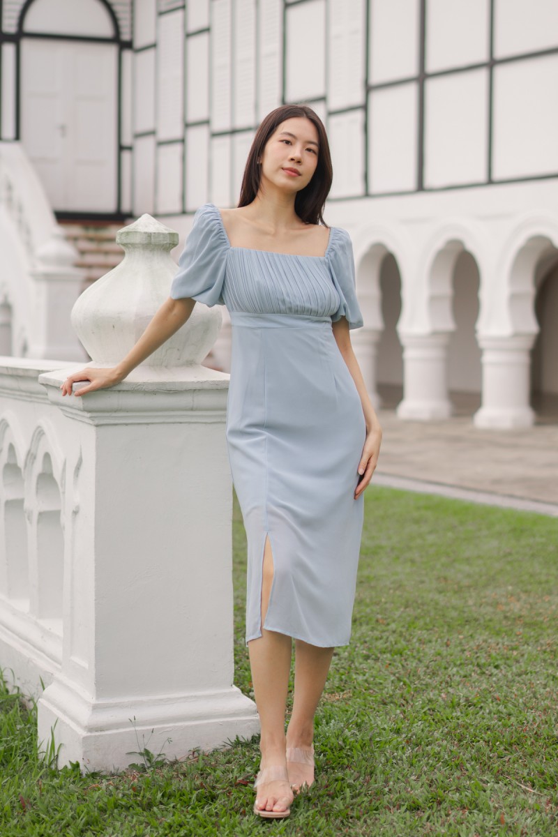 Elvera Pleated Puff Dress in Blue