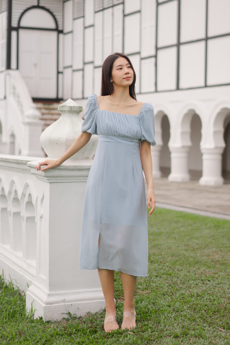Elvera Pleated Puff Dress in Blue