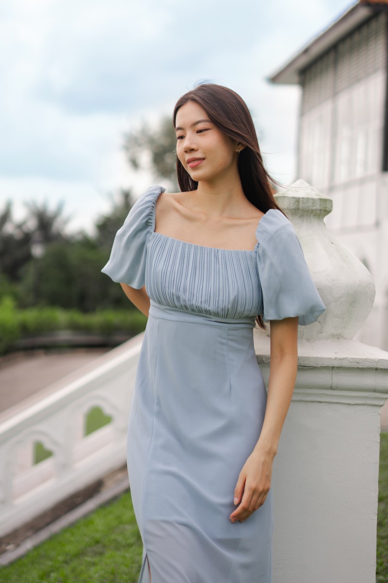 Elvera Pleated Puff Dress in Blue
