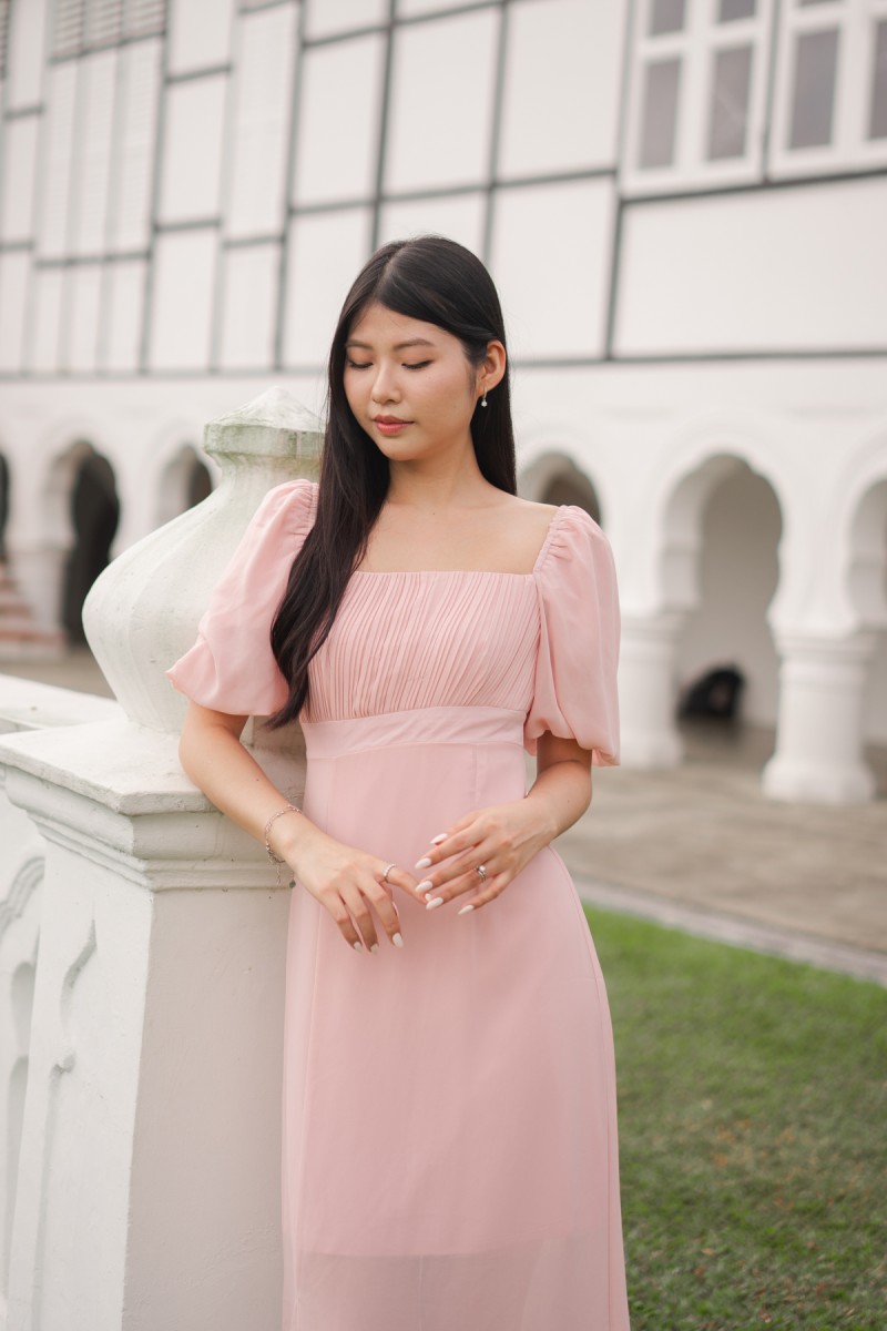Elvera Pleated Puff Dress in Pink