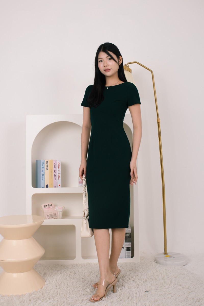 Florentia Cinched Midaxi Dress in Forest