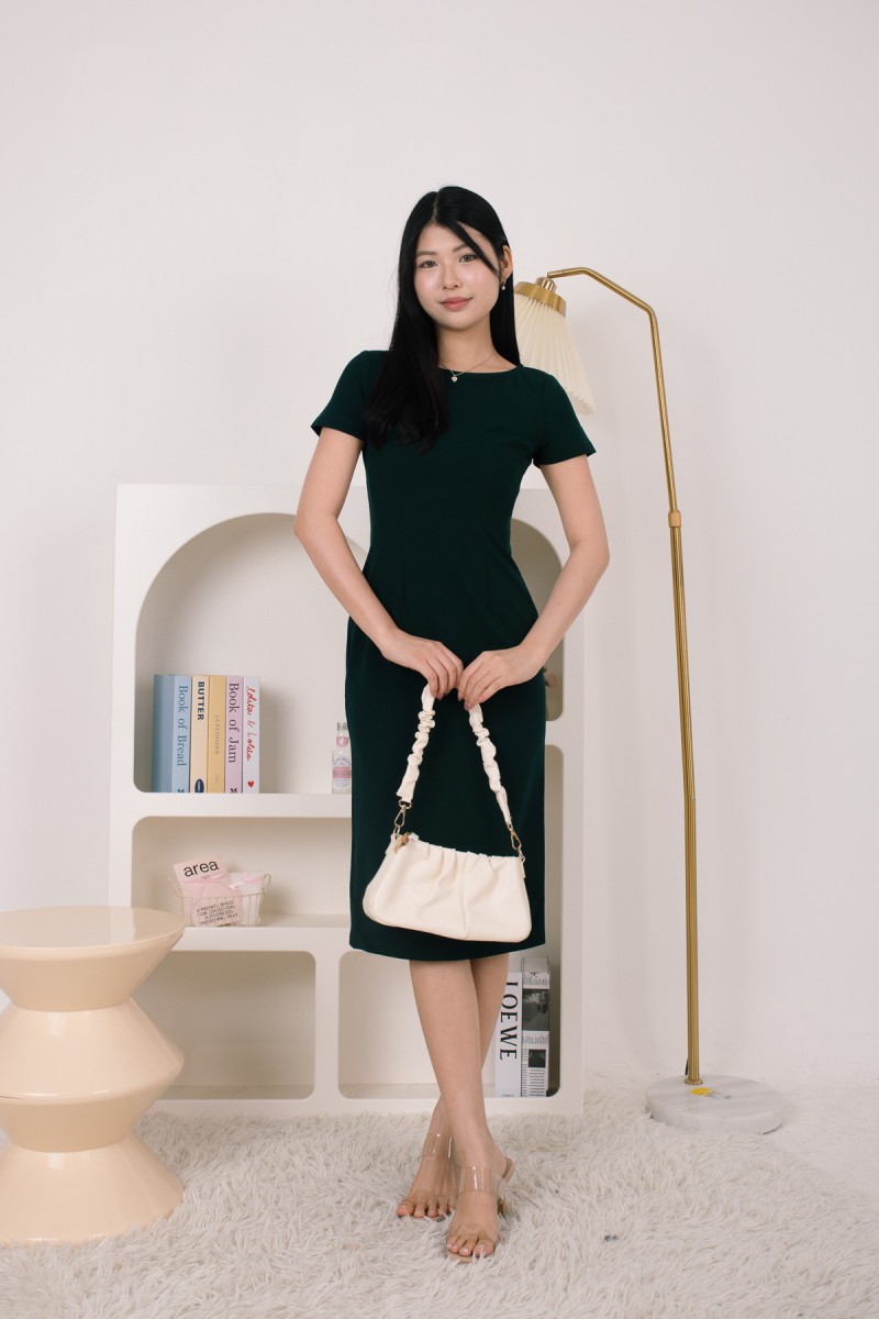 Florentia Cinched Midaxi Dress in Forest
