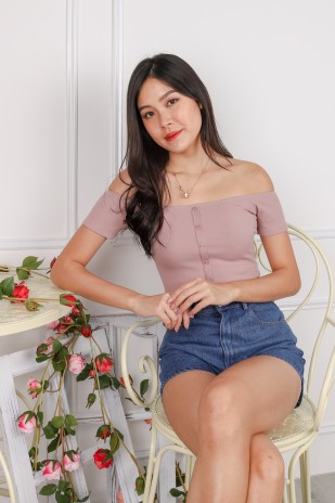 Axton Embroidered Denim Shorts in Mid-Wash (MY)