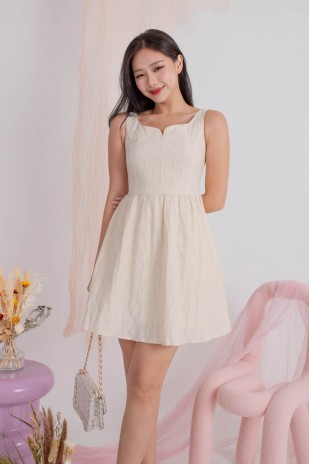 Dowie Textured V-Dip Dress in Butter (MY)