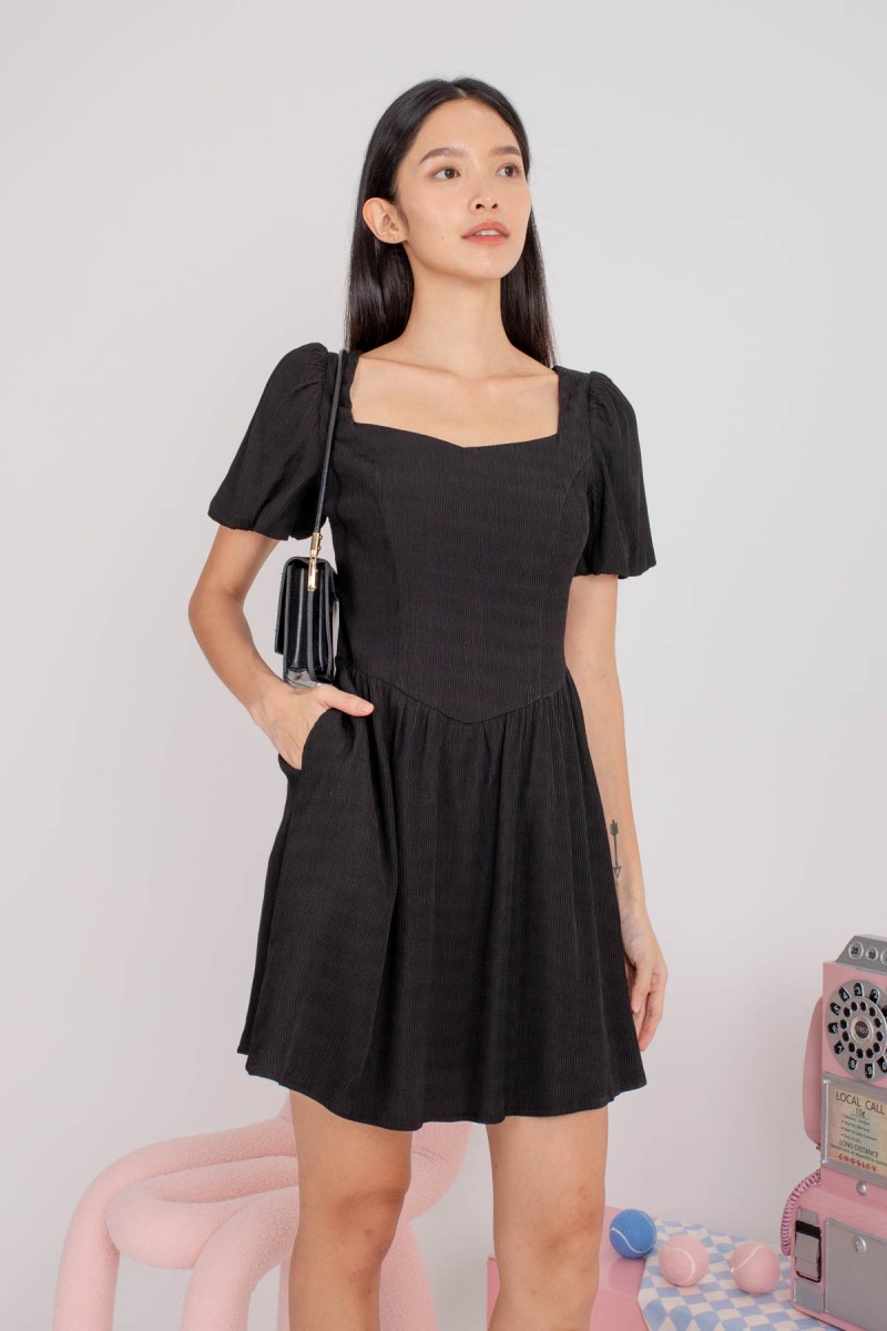Cerra Textured Puff Dress in Black (MY)