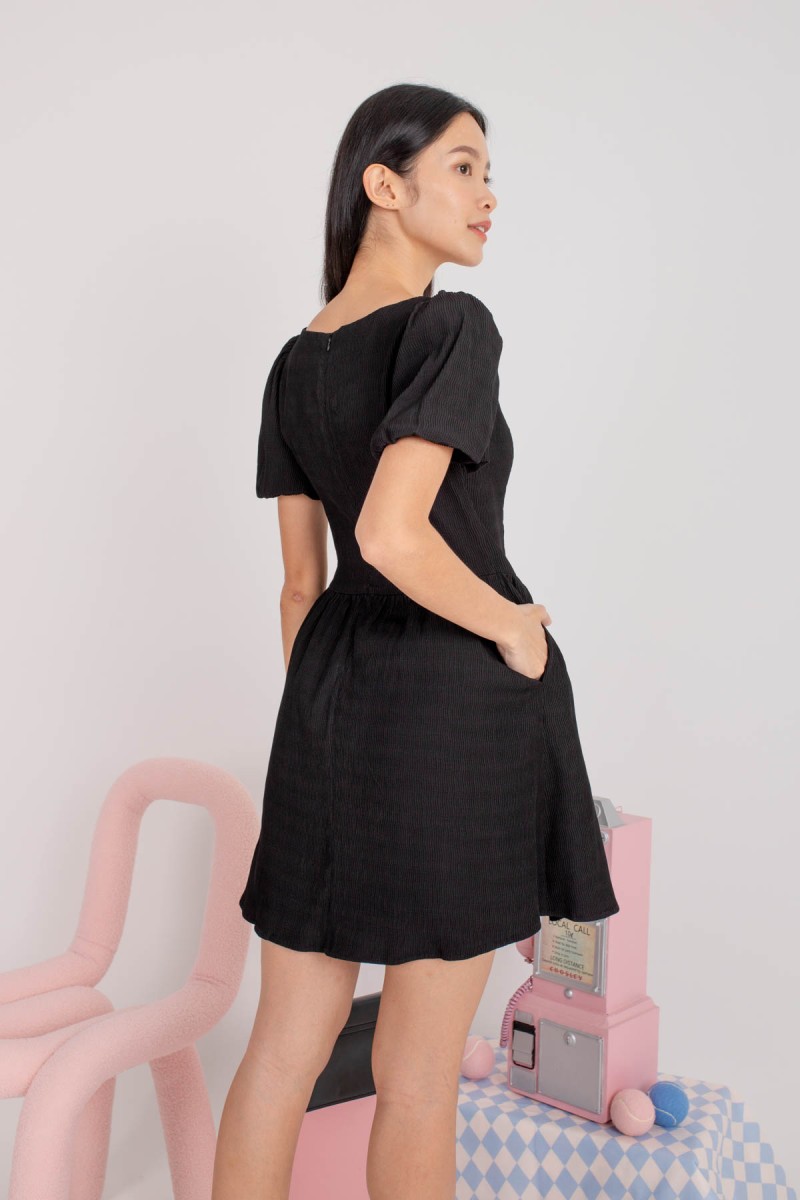 Cerra Textured Puff Dress in Black (MY)