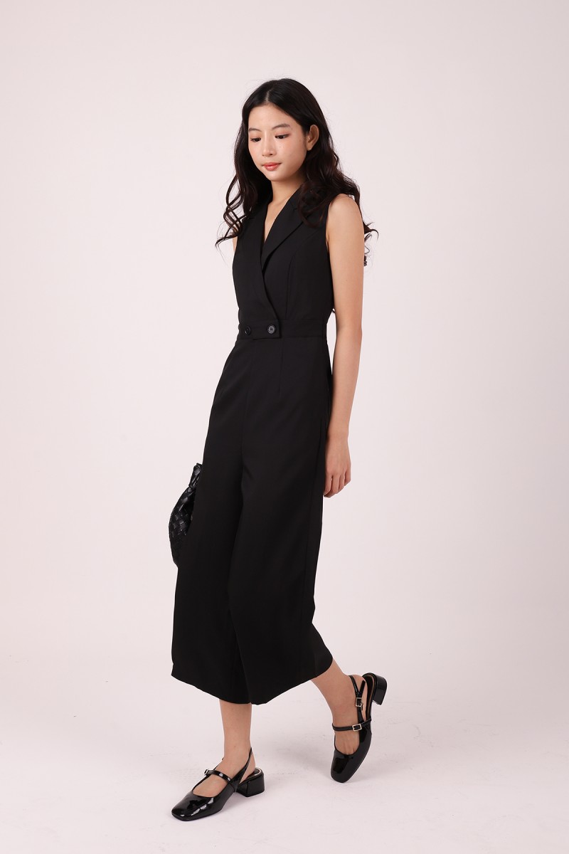 Avestia Collared Sleeveless Jumpsuit in Black