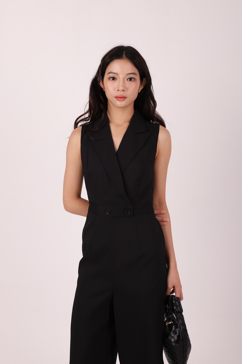 Avestia Collared Sleeveless Jumpsuit in Black
