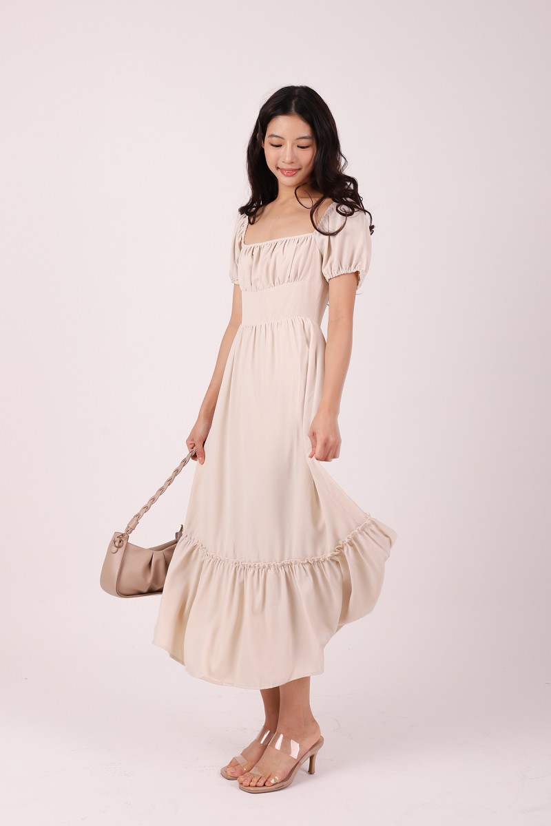 Triselle Puff Sleeves Midi Dress in Cream