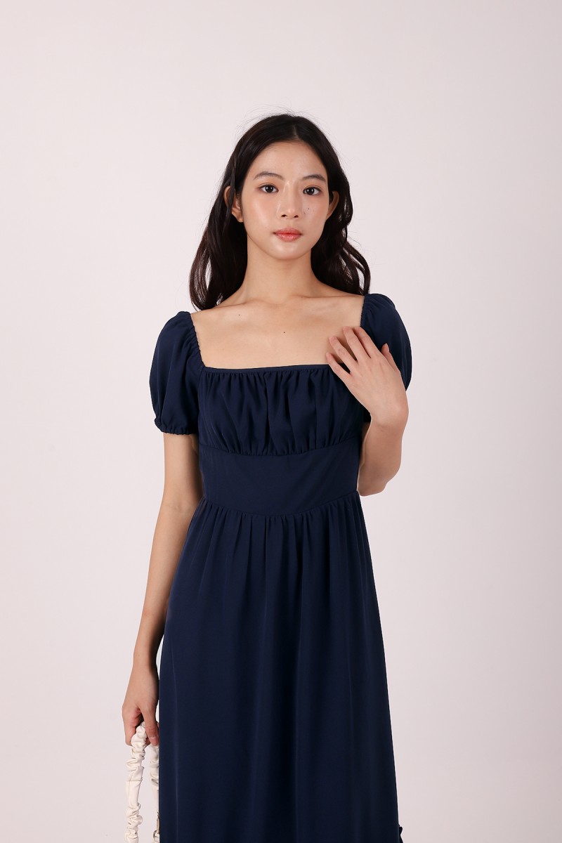 Triselle Puff Sleeves Midi Dress in Navy