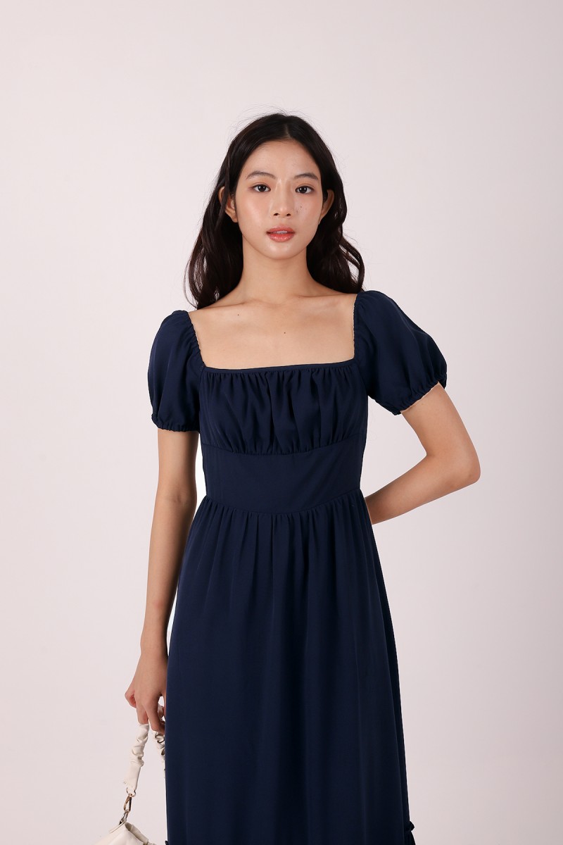 Triselle Puff Sleeves Midi Dress in Navy