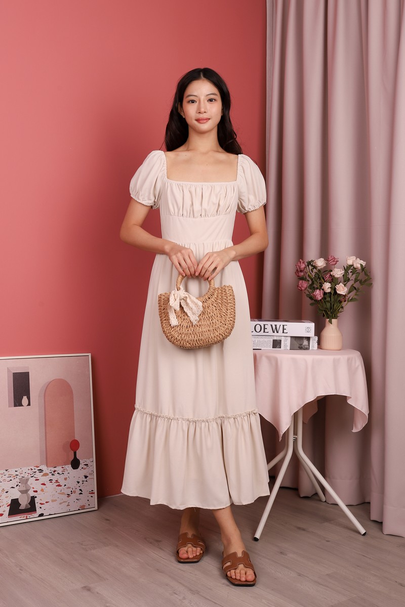 Triselle Puff Sleeves Midi Dress in Cream