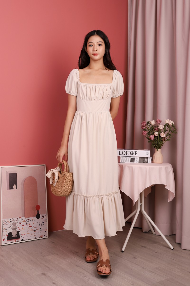 Triselle Puff Sleeves Midi Dress in Cream