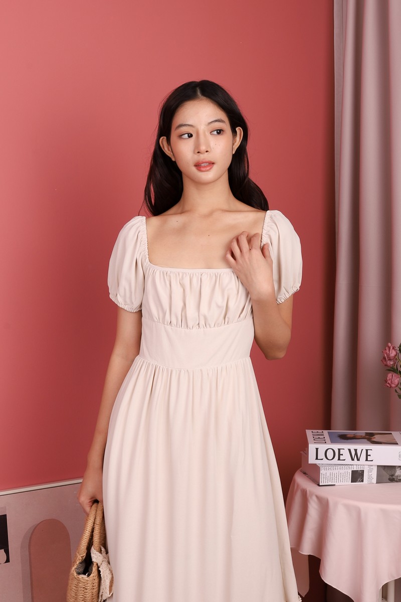 Triselle Puff Sleeves Midi Dress in Cream