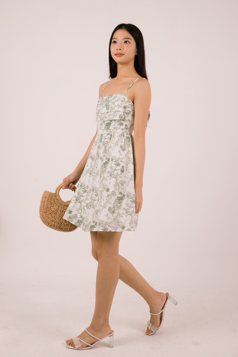 Evalie Floral Ruched Mini Dress in Forest