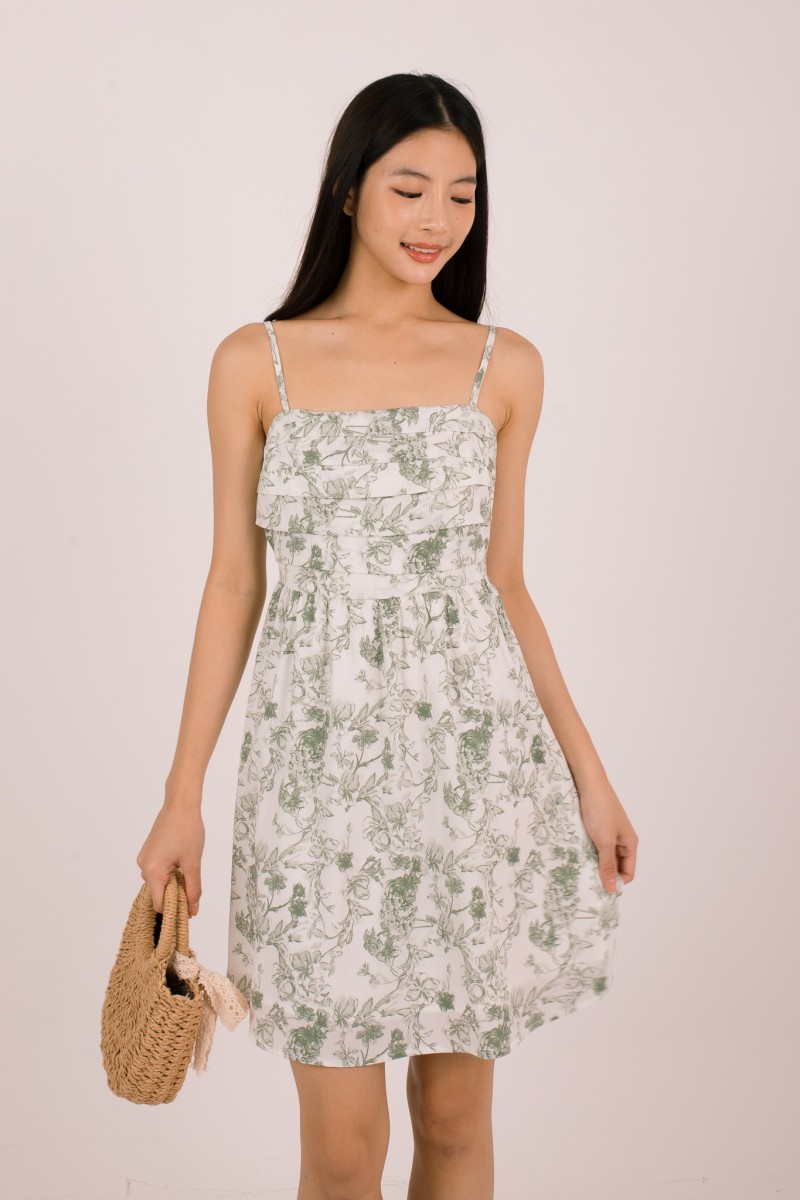 Evalie Floral Ruched Mini Dress in Forest