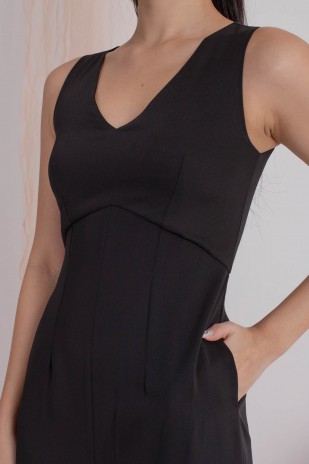 Cressida V-Neck Jumpsuit in Black (MY)