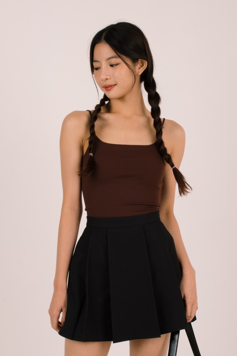 RESTOCK7: Niko Padded Basic Top in Mocha