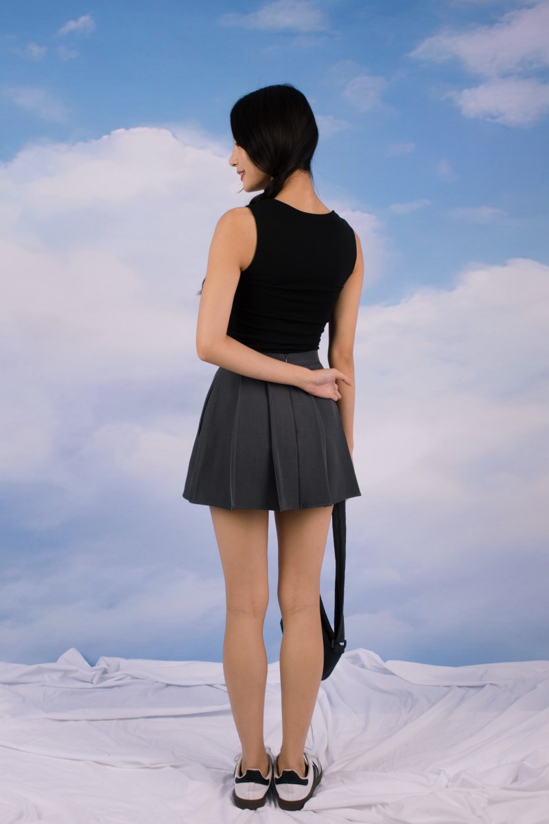 Nivi Ruched Tank Top in Black