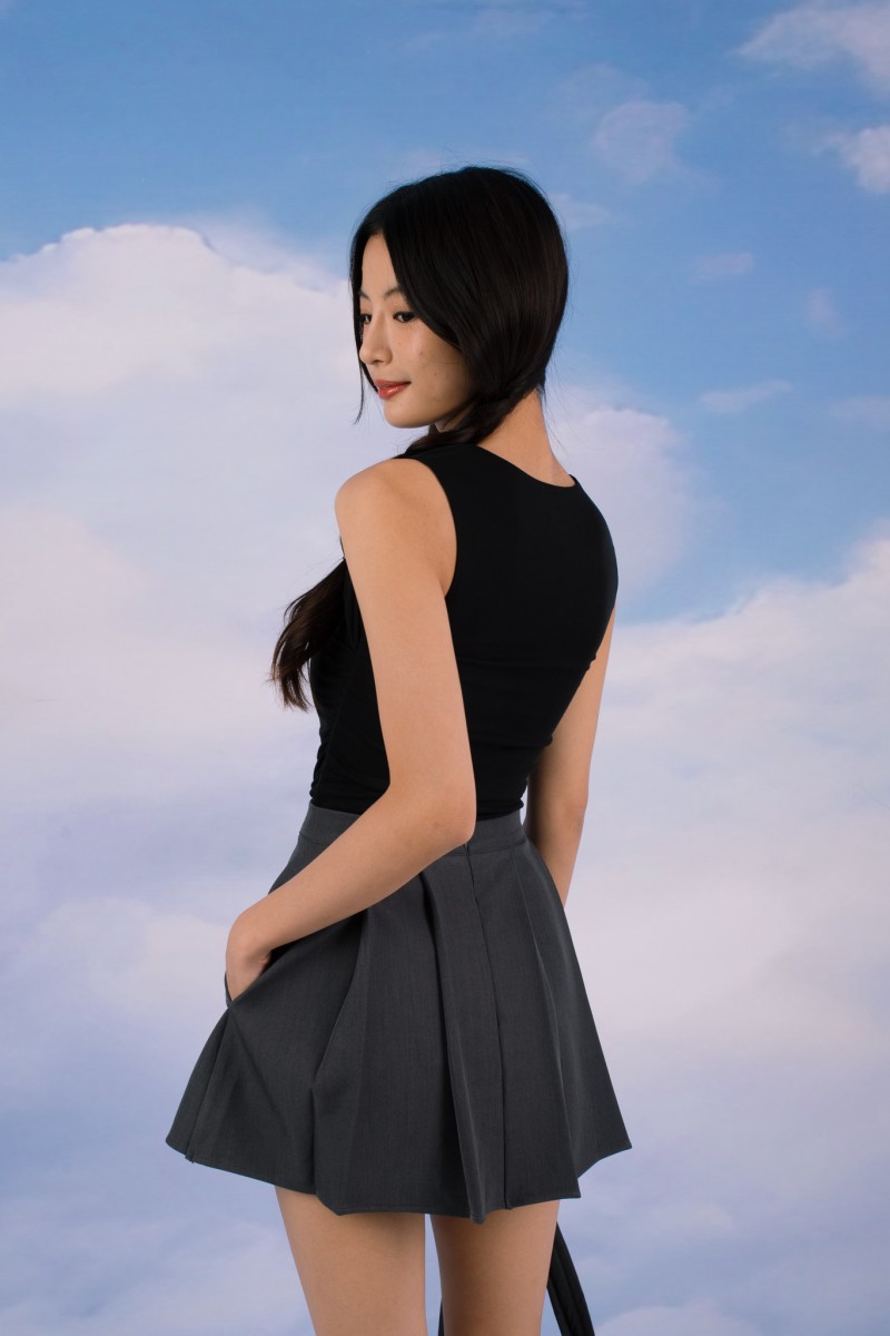 Nivi Ruched Tank Top in Black