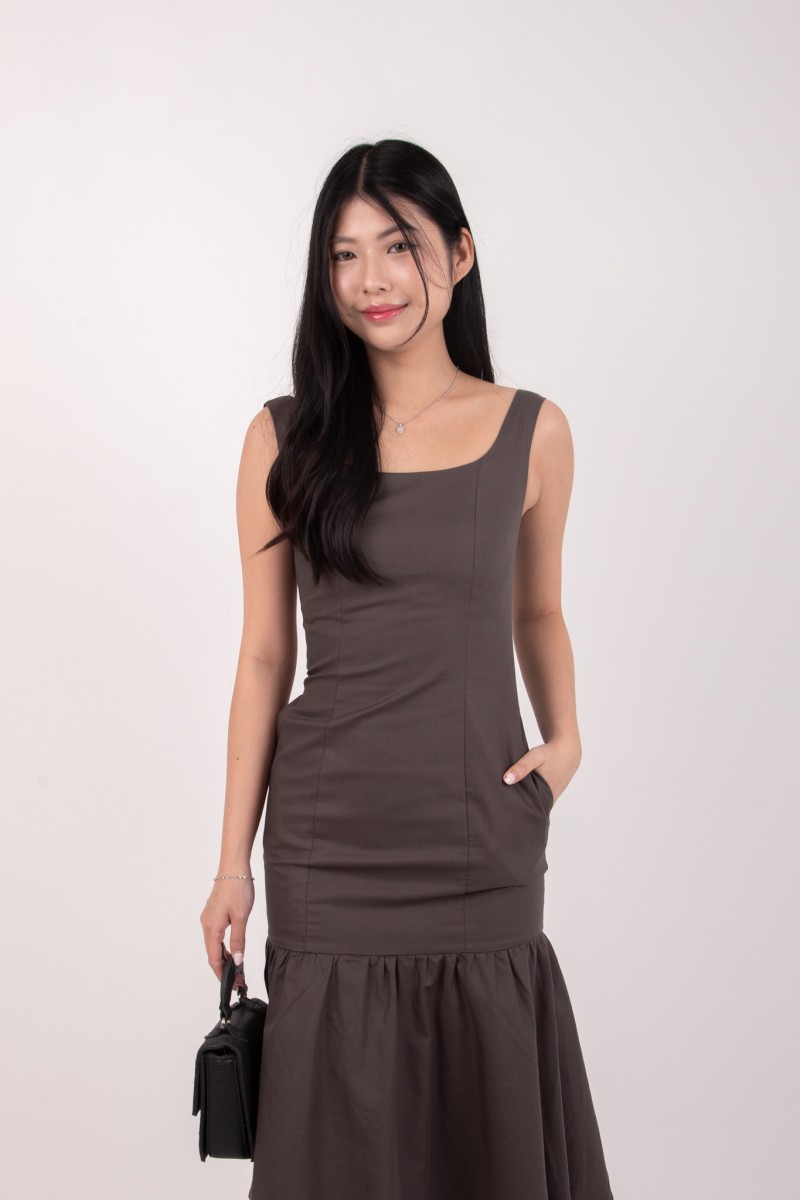 Vaela Panel Mermaid Flare Dress in Gunmetal
