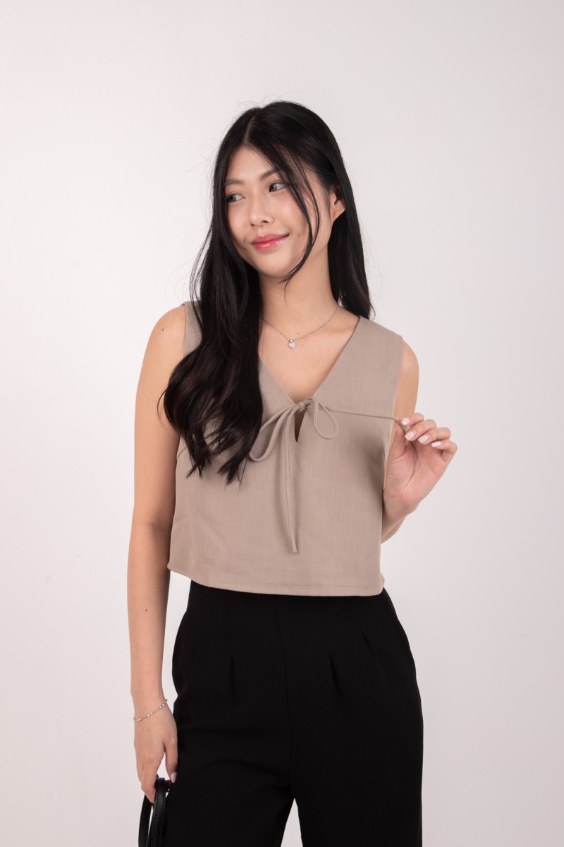 Veyra Wide Leg Pants in Black