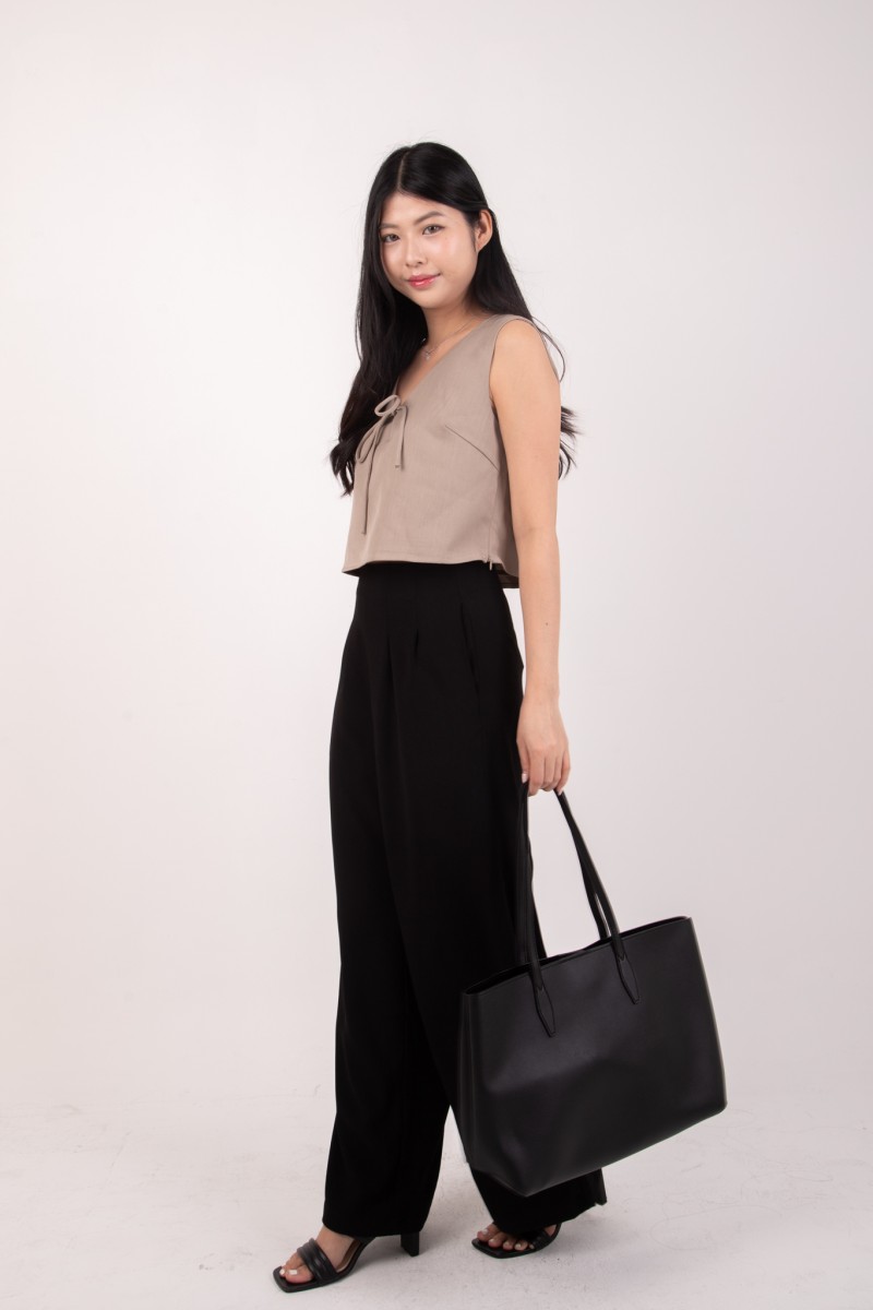 Veyra Wide Leg Pants in Black