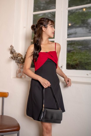 Jennis Contrast Bow Dress in Wine (MY)