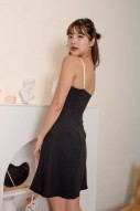 Jennis Contrast Bow Dress in White (MY)