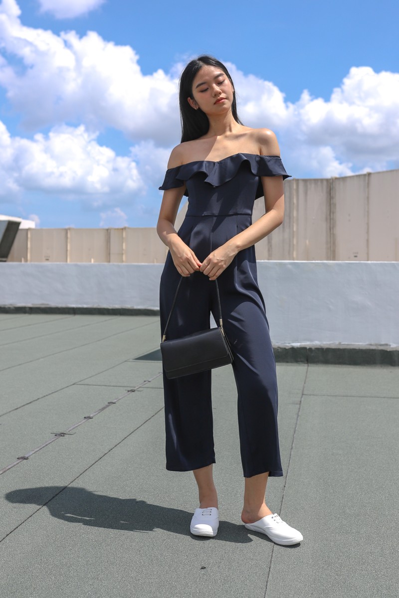 Briel Bardot Off-Shoulder Jumpsuit in Navy (MY)
