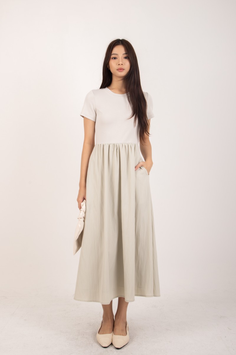 Jerrlyn Sleeved Midi Dress in Sage