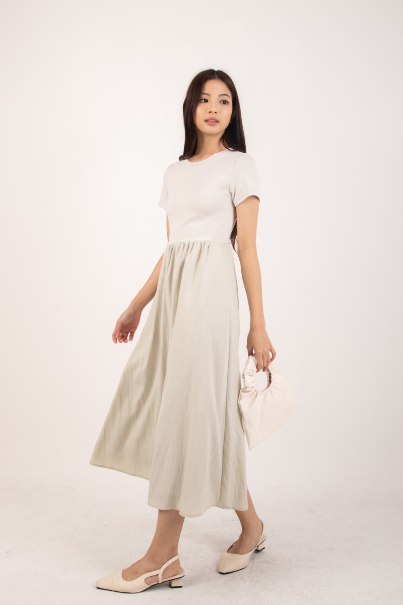 Jerrlyn Sleeved Midi Dress in Sage