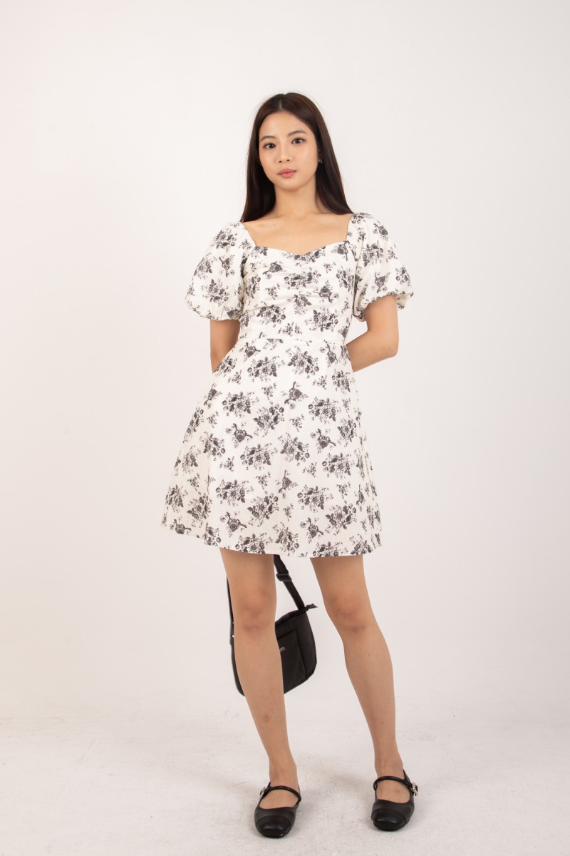 Felicie Floral Sleeved Dress in Black