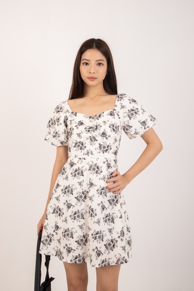 Felicie Floral Sleeved Dress in Black