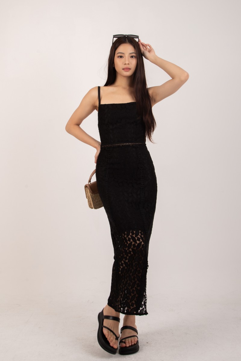 Aurielle Cropped Lace Skirt in Black