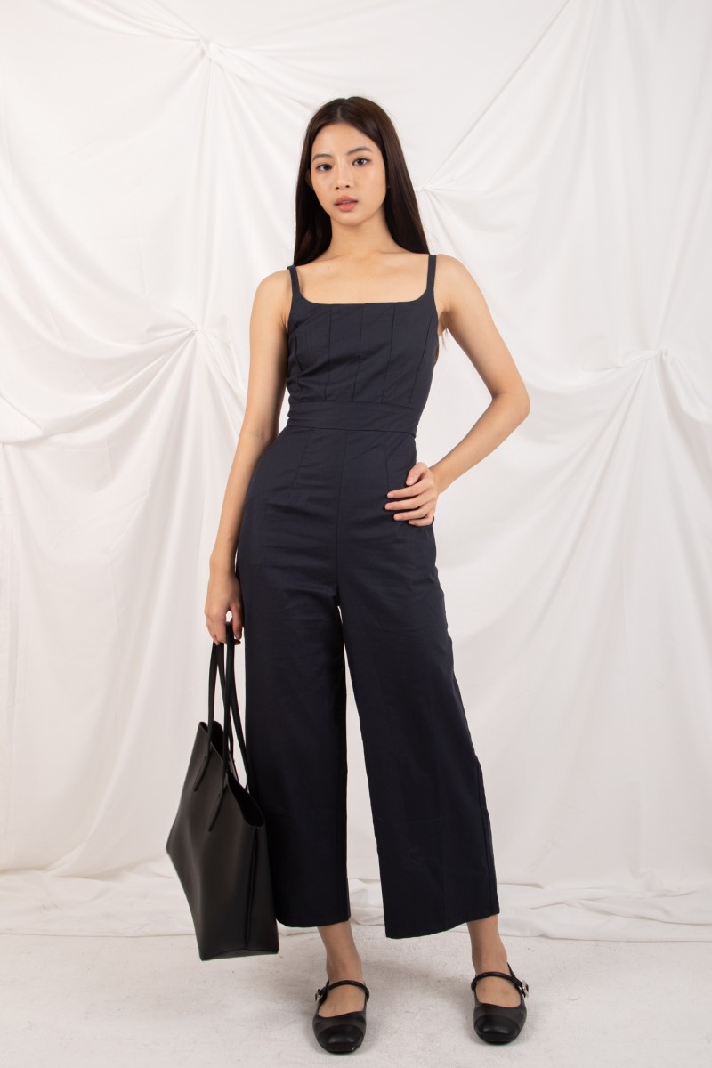 Morrigan Structured Wide-Leg Jumpsuit in Navy
