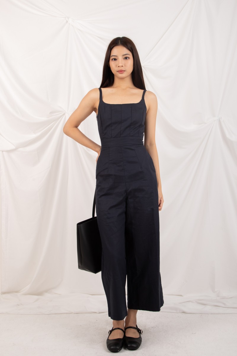 Morrigan Structured Wide-Leg Jumpsuit in Navy