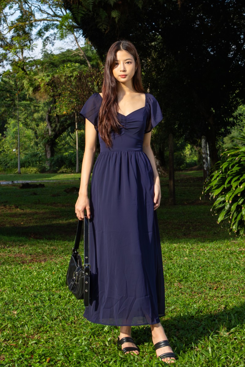 Sorelle Sweetheart Puff-Sleeve Maxi Dress in Midnight