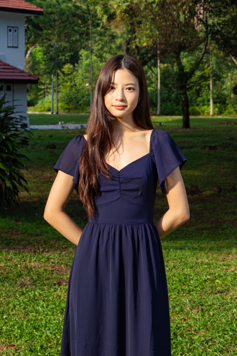 Sorelle Sweetheart Puff-Sleeve Maxi Dress in Midnight