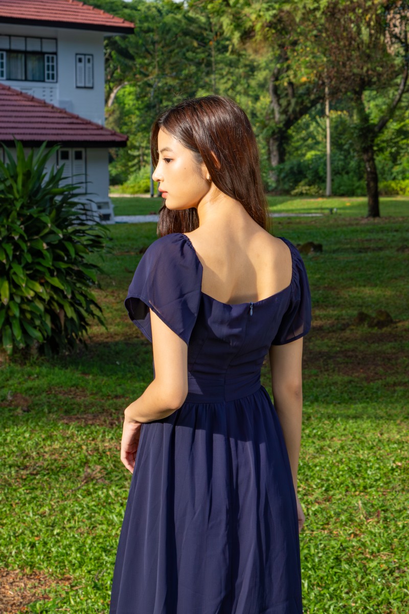 Sorelle Sweetheart Puff-Sleeve Maxi Dress in Midnight