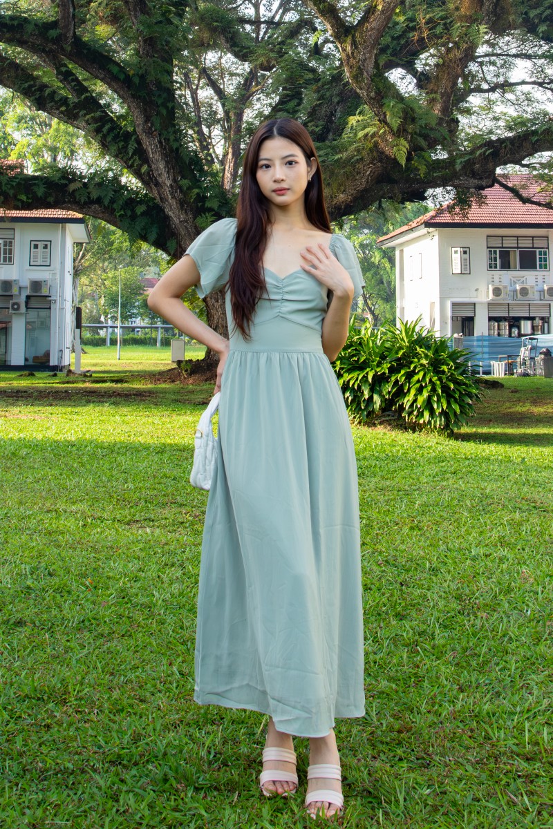 Sorelle Sweetheart Puff-Sleeve Maxi Dress in Sage