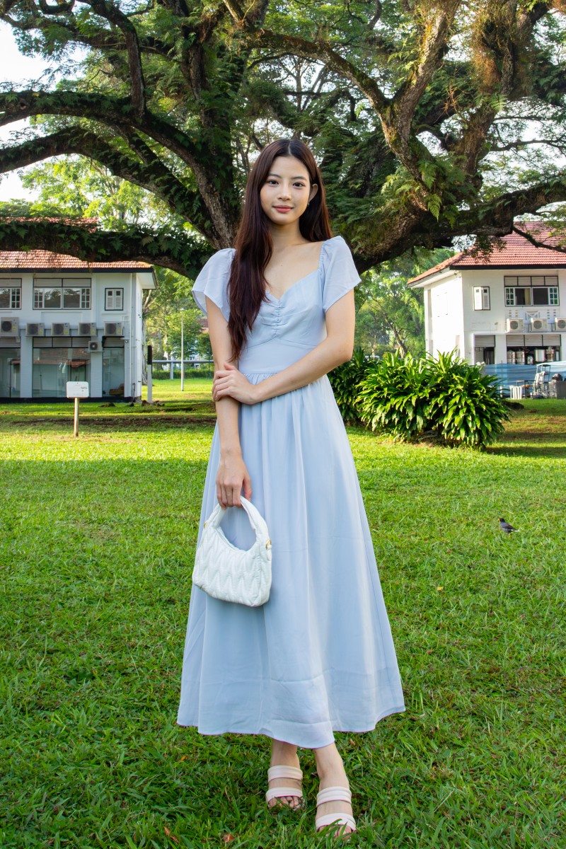 Sorelle Sweetheart Puff-Sleeve Maxi Dress in Blue