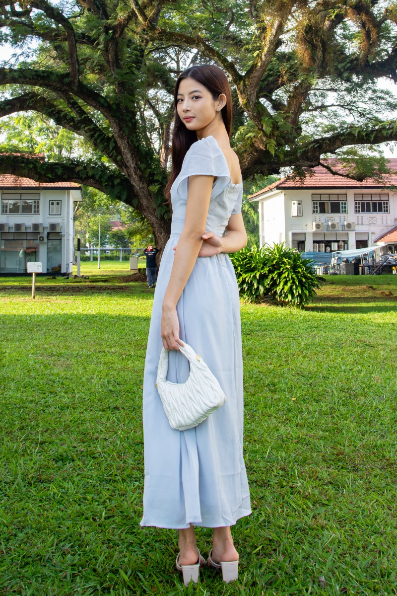 Sorelle Sweetheart Puff-Sleeve Maxi Dress in Blue