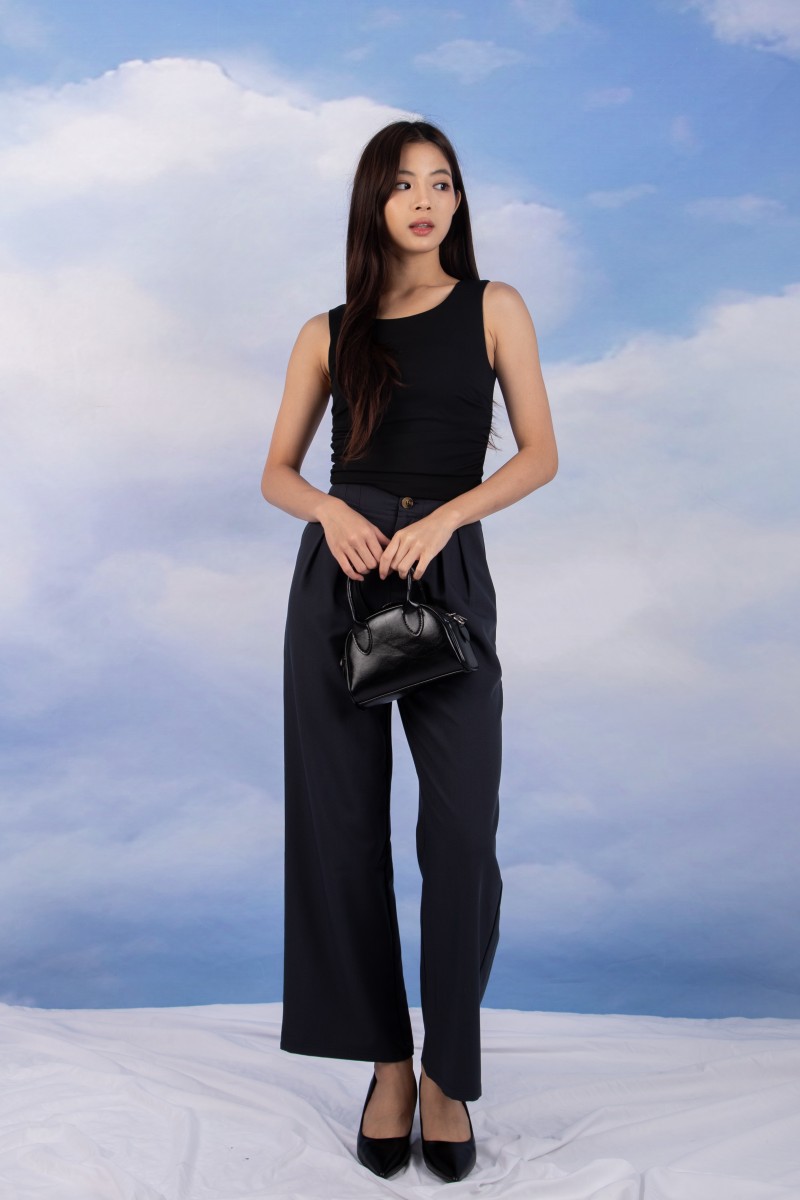 Novee Ruched Side Tank Top in Black