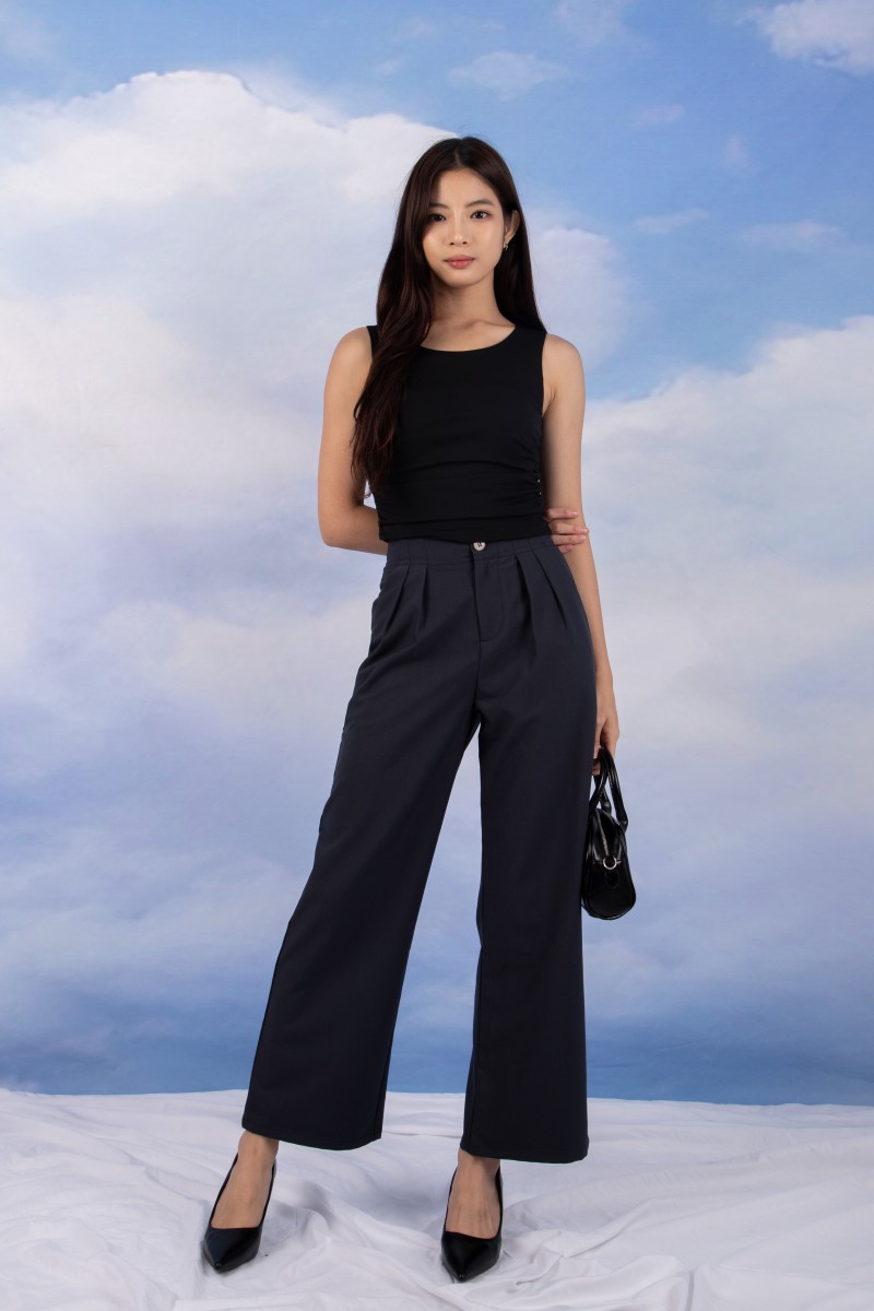 Novee Ruched Side Tank Top in Black